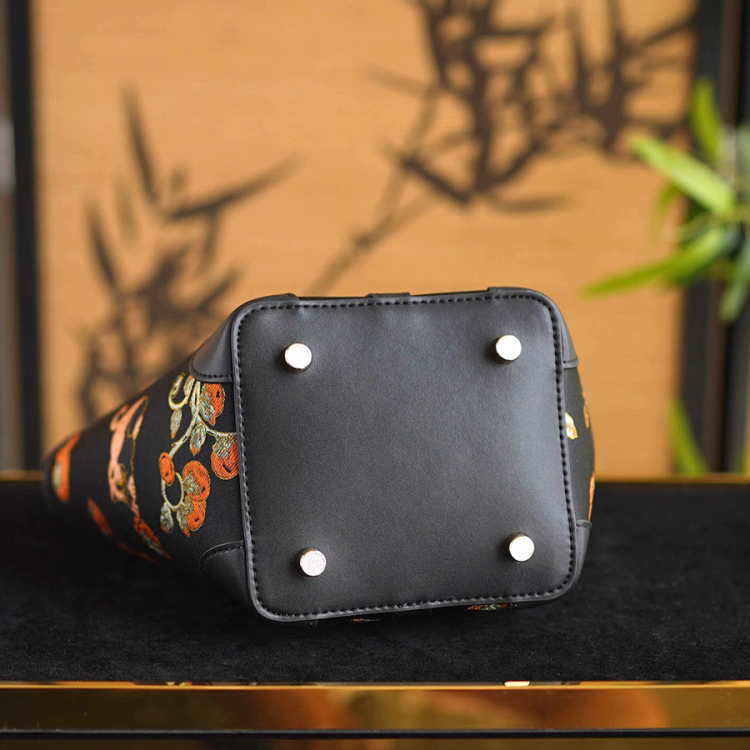 Cat Persimmon Intangible Cultural Heritage Song Brocade Silk Lock Shoulder Handbag