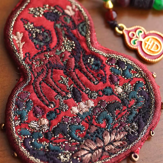 Suzhou embroidery silk gourd mobile phone pendant new Chinese style national style hand-embroidered pendant car bag pendant accessories