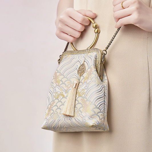 New Chinese style white embroidered handbag