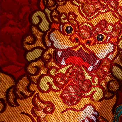 Six lion dance hydrangea ornaments red