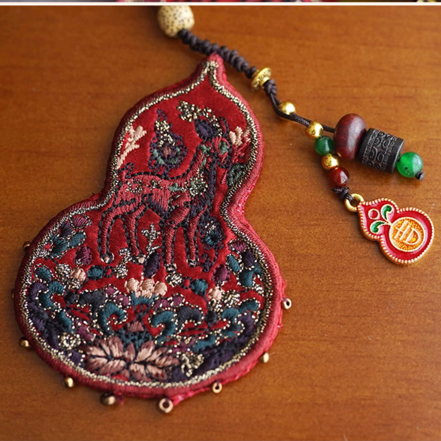 Suzhou embroidery silk gourd mobile phone pendant new Chinese style national style hand-embroidered pendant car bag pendant accessories