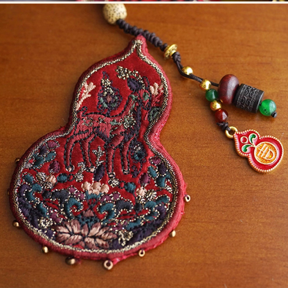 Suzhou embroidery silk gourd mobile phone pendant new Chinese style national style hand-embroidered pendant car bag pendant accessories