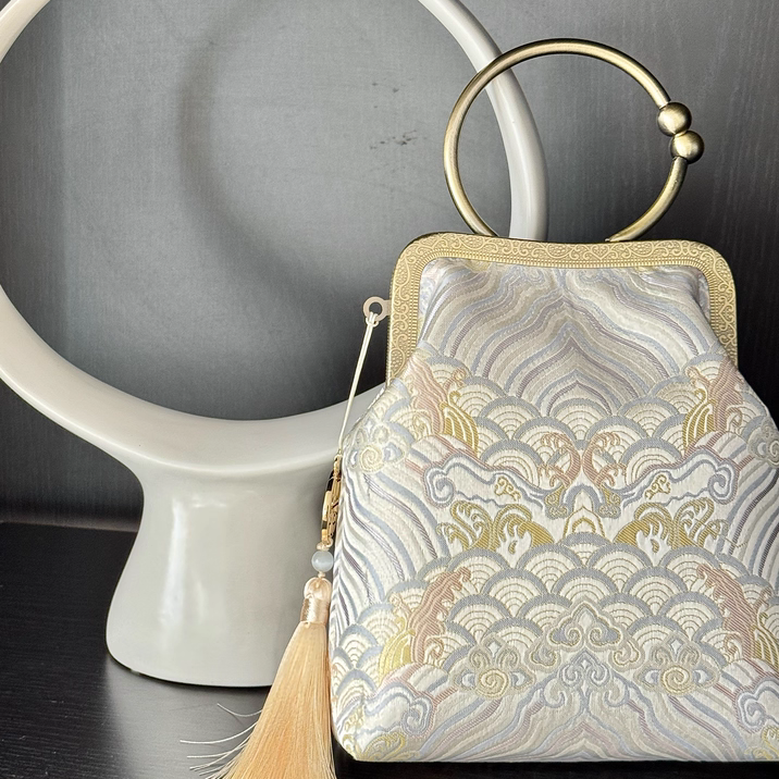 New Chinese style white embroidered handbag