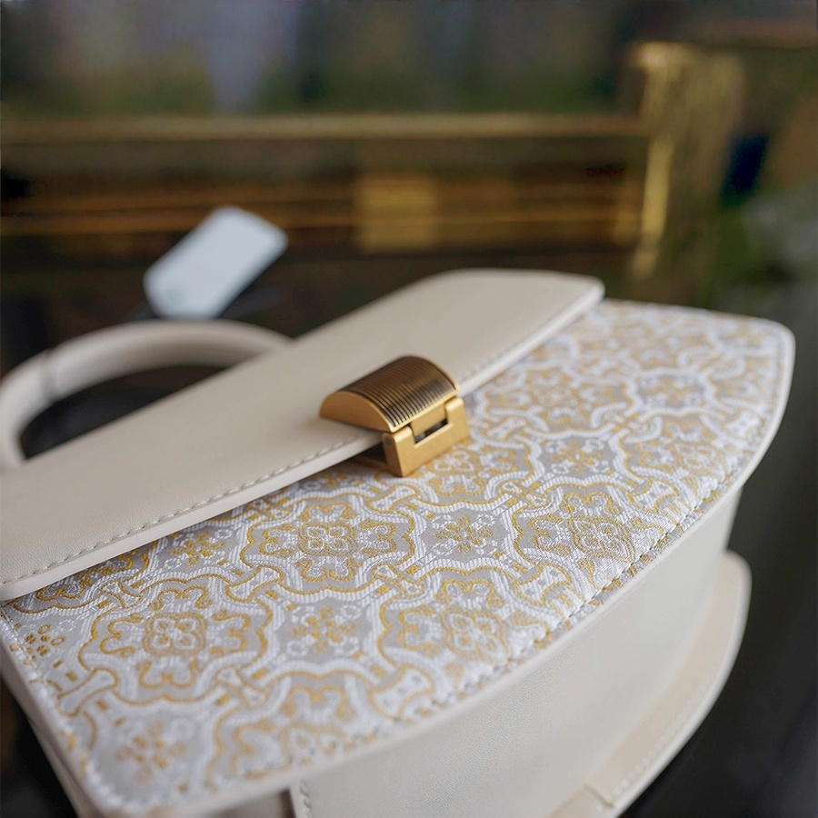 Intangible Cultural Heritage Song Brocade White Dingsheng Pattern Handbag