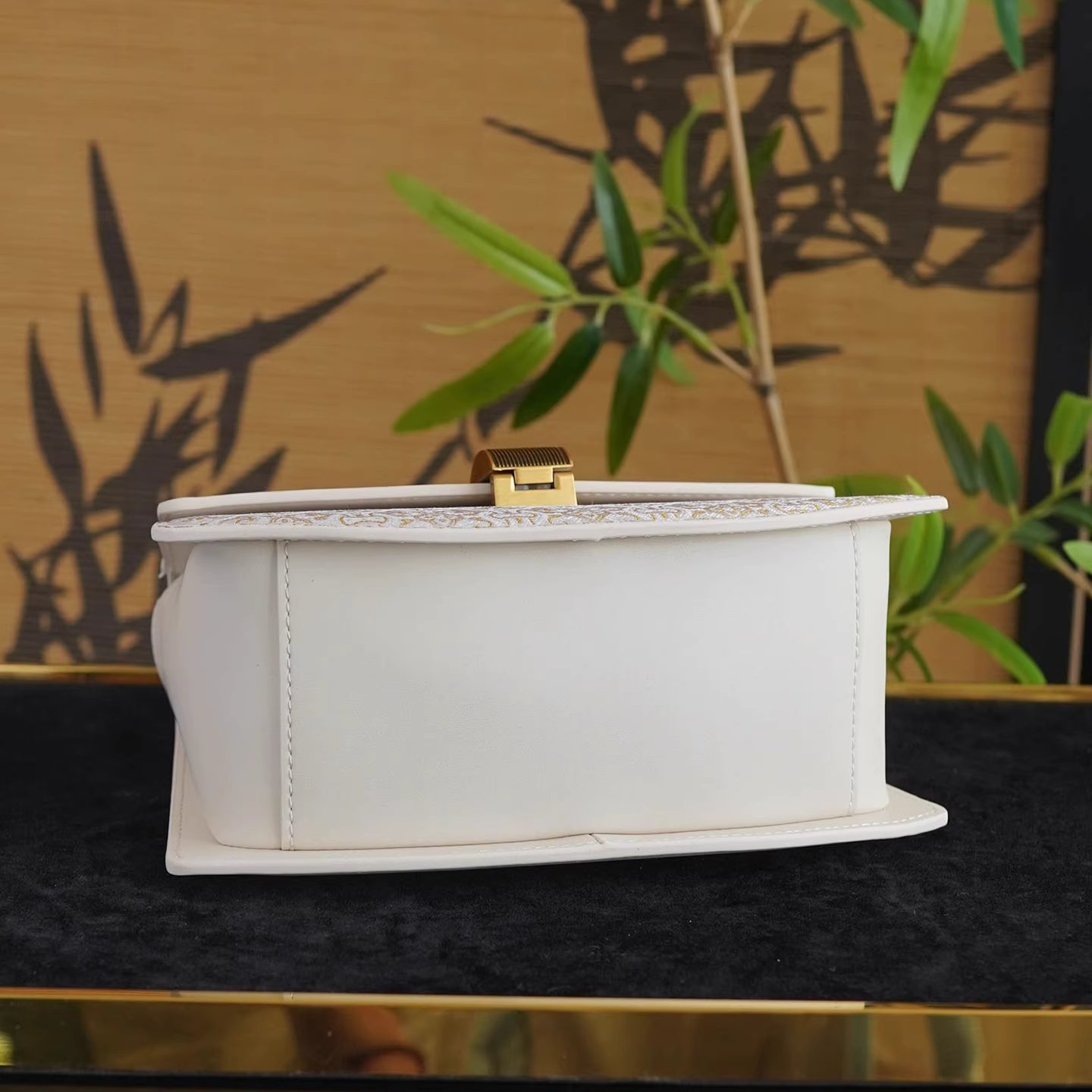 Intangible Cultural Heritage Song Brocade White Dingsheng Pattern Handbag