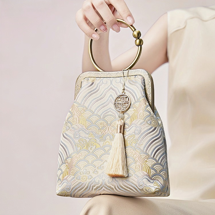 New Chinese style white embroidered handbag