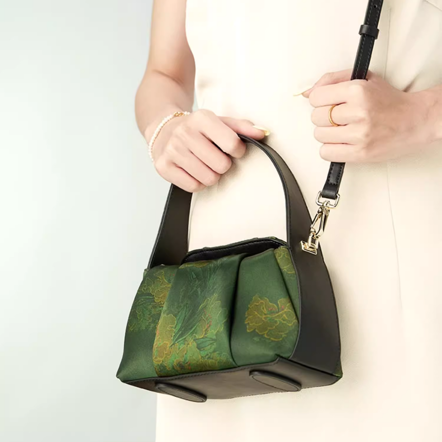 Intangible Heritage Xiangyunsha Printed Green Cuiwei Mulberry Silk New Chinese Style Handbag Crossbody Bag for Women