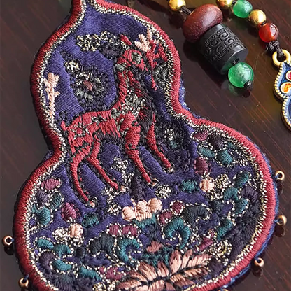 Suzhou embroidery silk gourd mobile phone pendant new Chinese style national style hand-embroidered pendant car bag pendant accessories